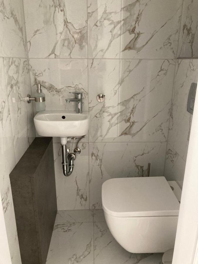 Swiss Luxury Apartment Mosonmagyarovar Exterior foto