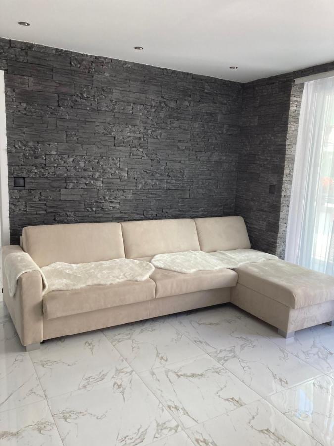 Swiss Luxury Apartment Mosonmagyarovar Exterior foto