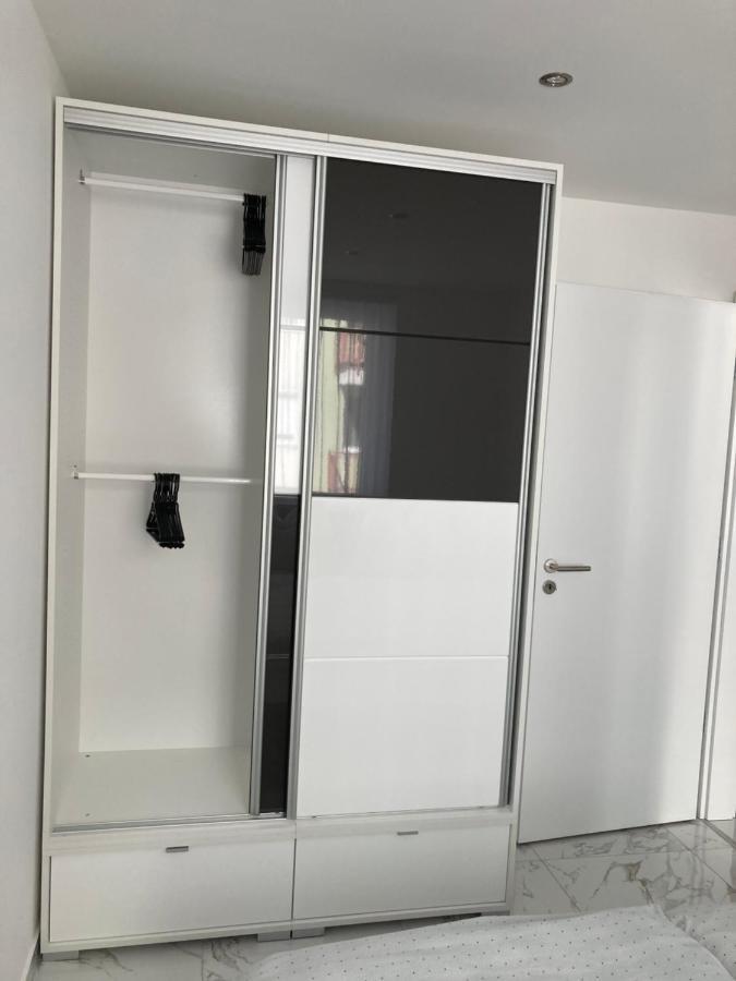 Swiss Luxury Apartment Mosonmagyarovar Exterior foto