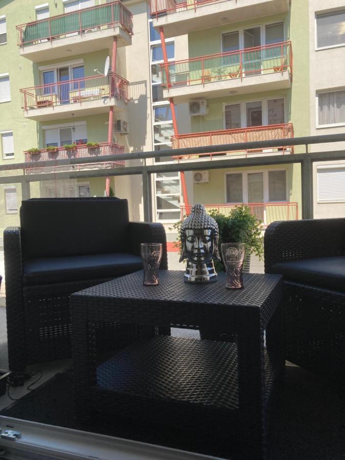 Swiss Luxury Apartment Mosonmagyarovar Exterior foto