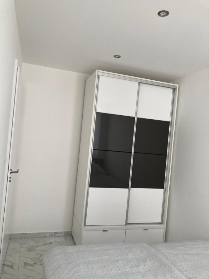 Swiss Luxury Apartment Mosonmagyarovar Exterior foto