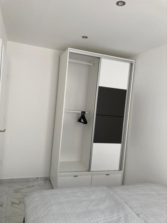 Swiss Luxury Apartment Mosonmagyarovar Exterior foto