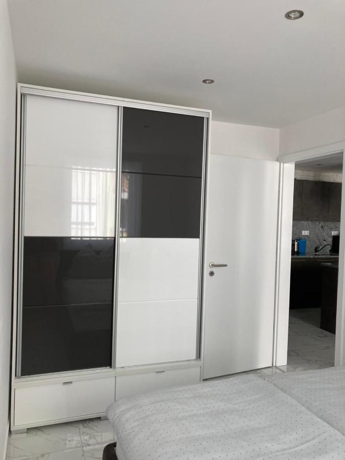 Swiss Luxury Apartment Mosonmagyarovar Exterior foto